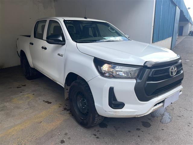 TOYOTA HILUX CD 2021 SRX 2.8 D-4D TURBO