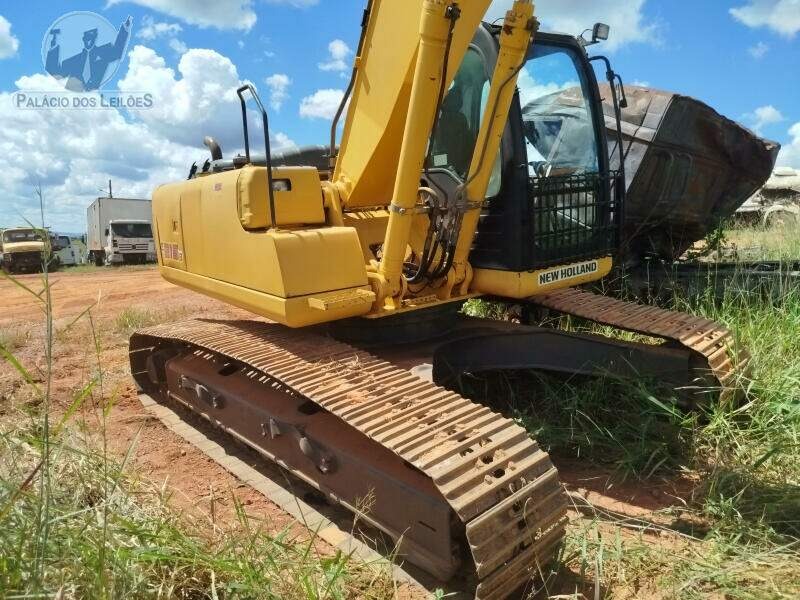 NEW HOLLAND E 215B 2009 DIESEL